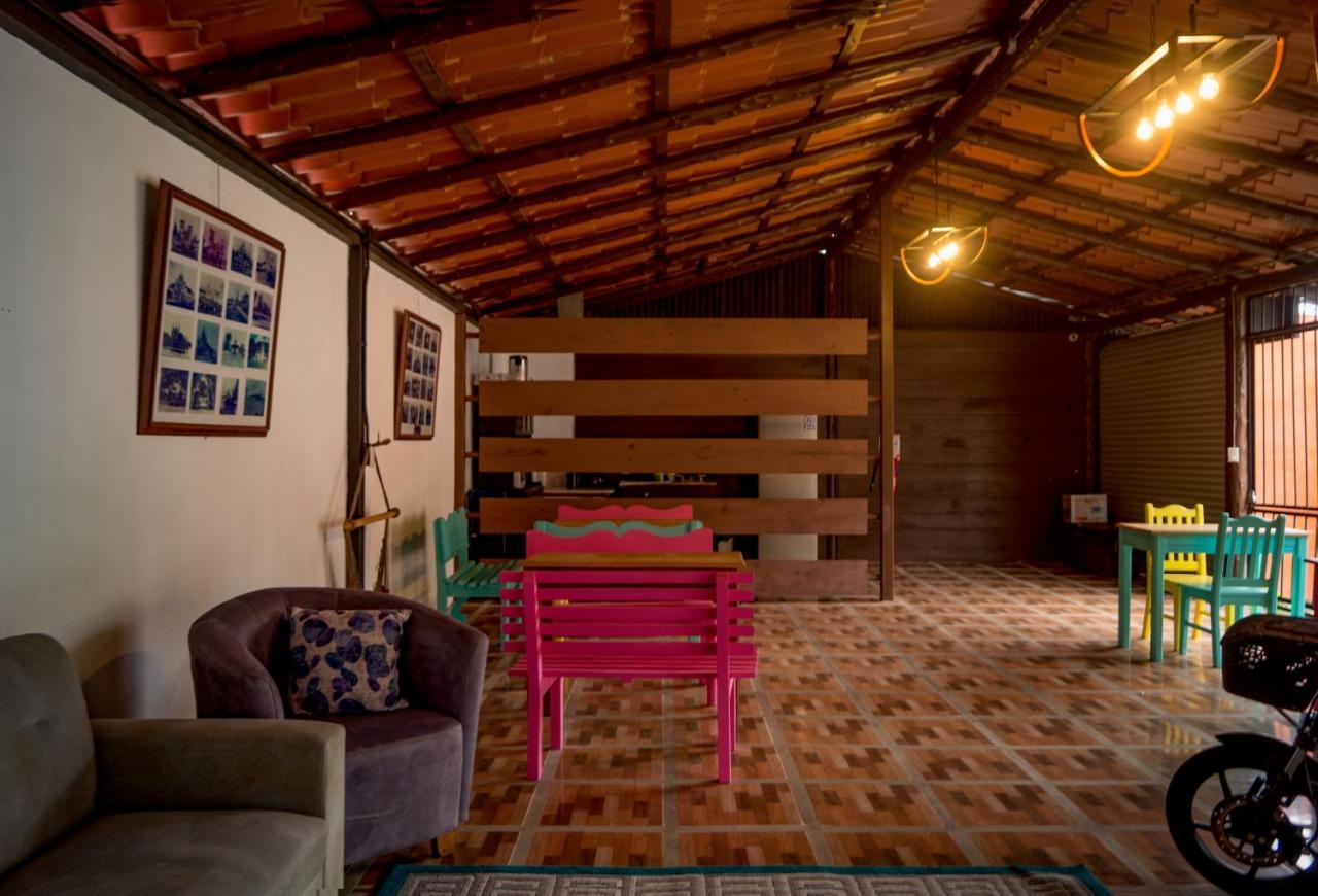 Hotel Reventazon Orosí Eksteriør billede