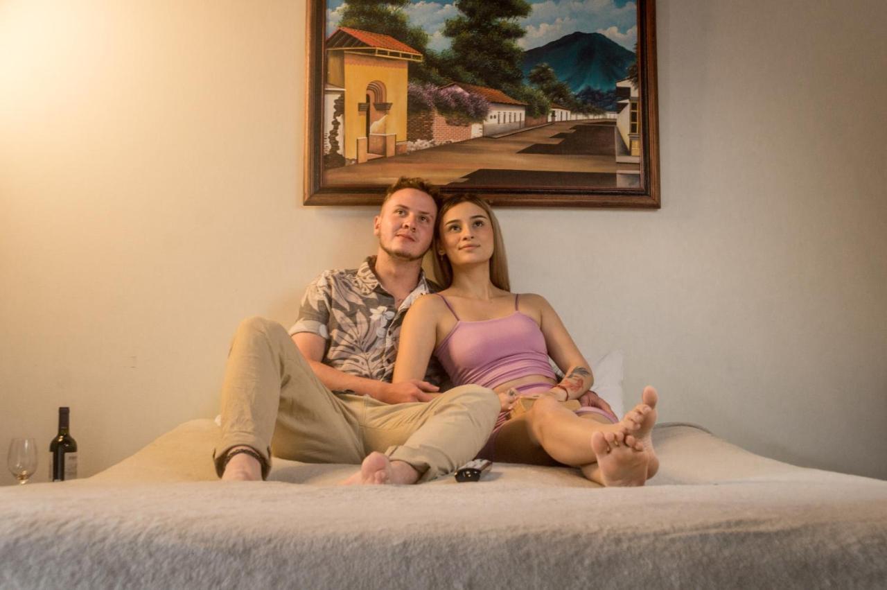 Hotel Reventazon Orosí Eksteriør billede